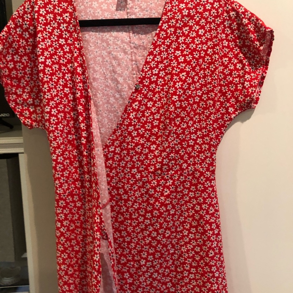 Old Navy Red Floral Wrap Dress - Picture 6 of 7